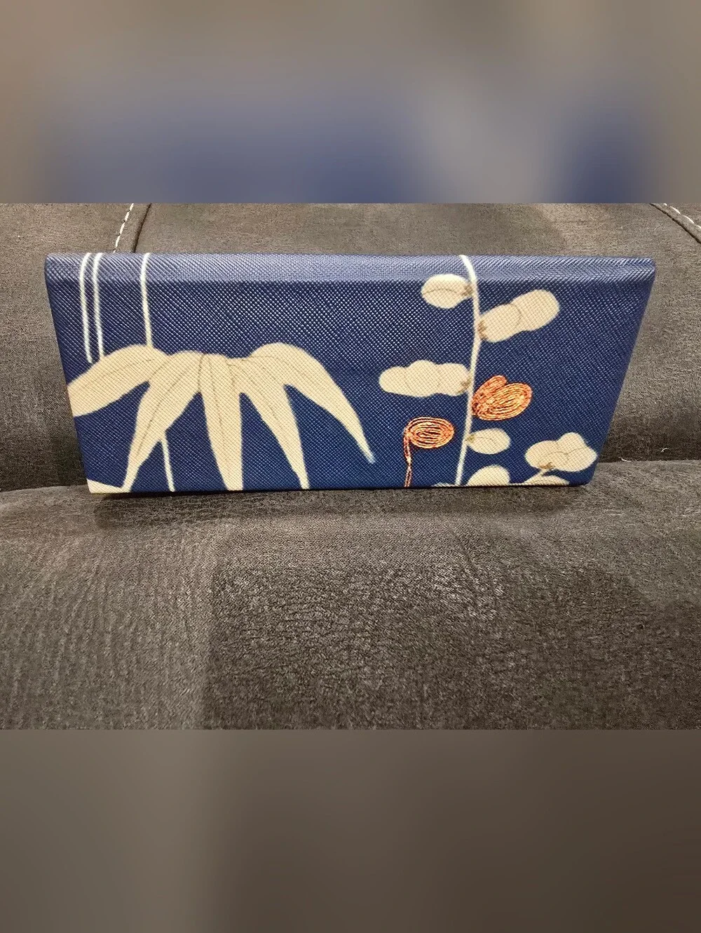 V&A Victoria & Albert Museum Blue Floral Hard Eyeglasses Case